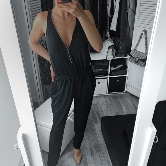 LAST 1✨Black Zip Up Jumpsuit - Picture 2 of 7